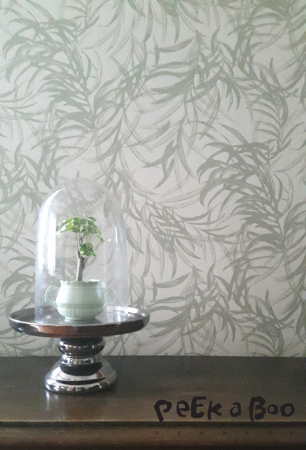 The wallpaper "Willow" from the Botanic Garden wallpaper Collection by Flügger in my dining room. 