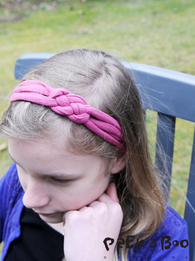 The finished headband, if you like it to be more chunky, just make the tubes thicker.